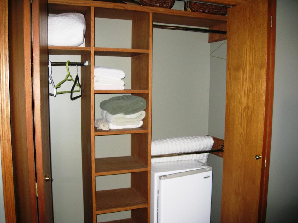 Mcdougall Lane Bed & Breakfast Drumheller Ngoại thất bức ảnh