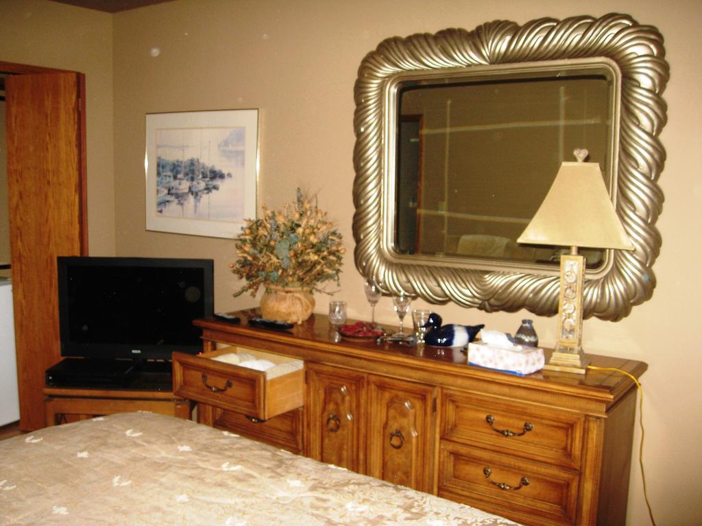 Mcdougall Lane Bed & Breakfast Drumheller Ngoại thất bức ảnh