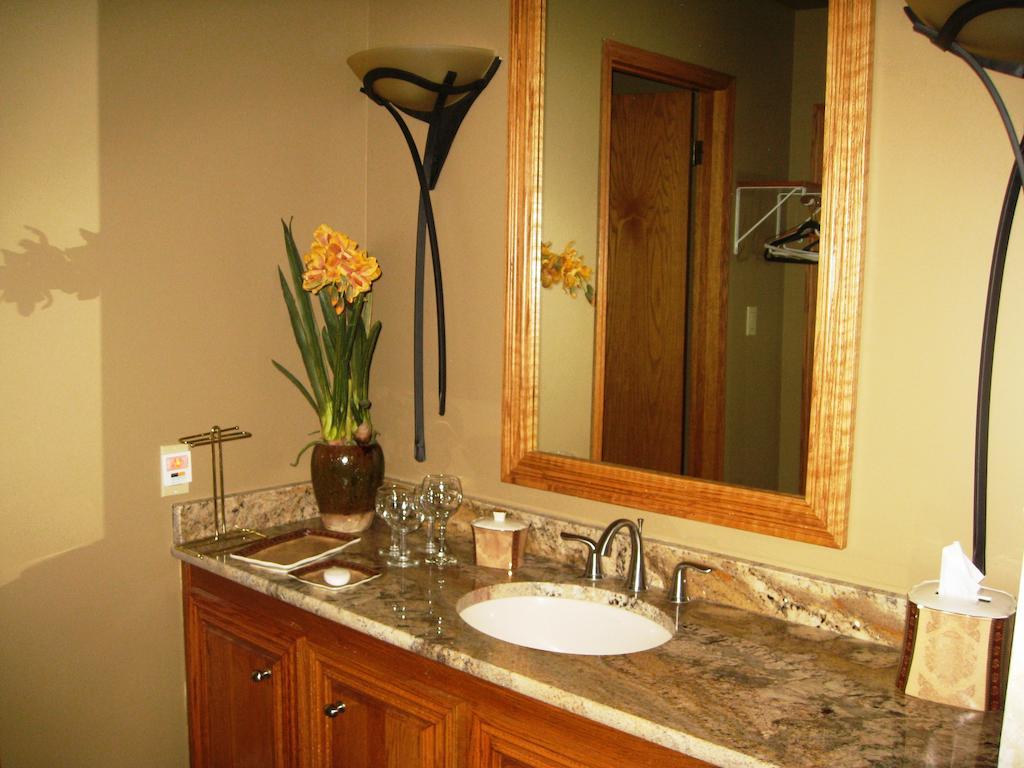 Mcdougall Lane Bed & Breakfast Drumheller Ngoại thất bức ảnh