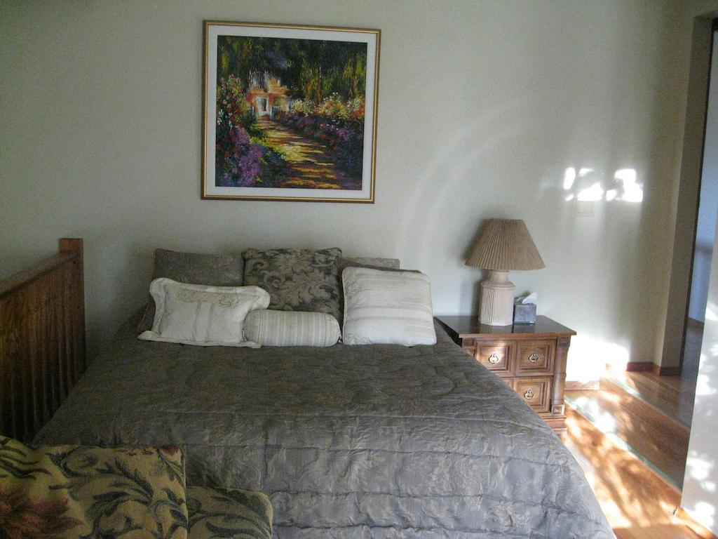 Mcdougall Lane Bed & Breakfast Drumheller Ngoại thất bức ảnh