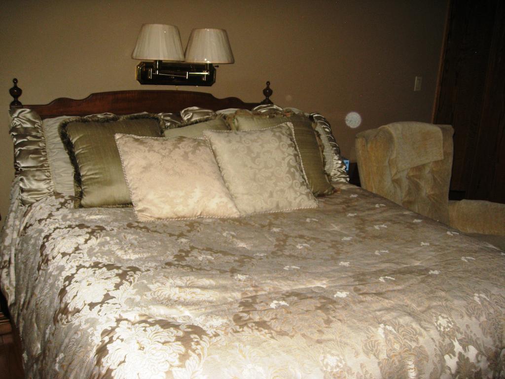 Mcdougall Lane Bed & Breakfast Drumheller Ngoại thất bức ảnh