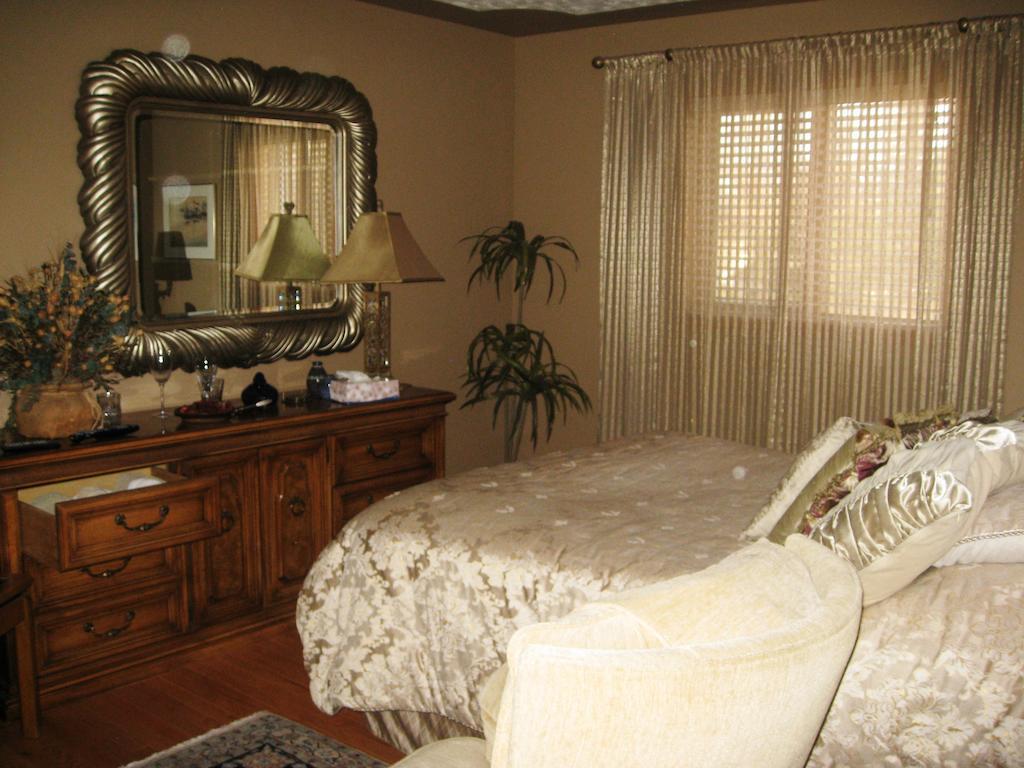 Mcdougall Lane Bed & Breakfast Drumheller Ngoại thất bức ảnh