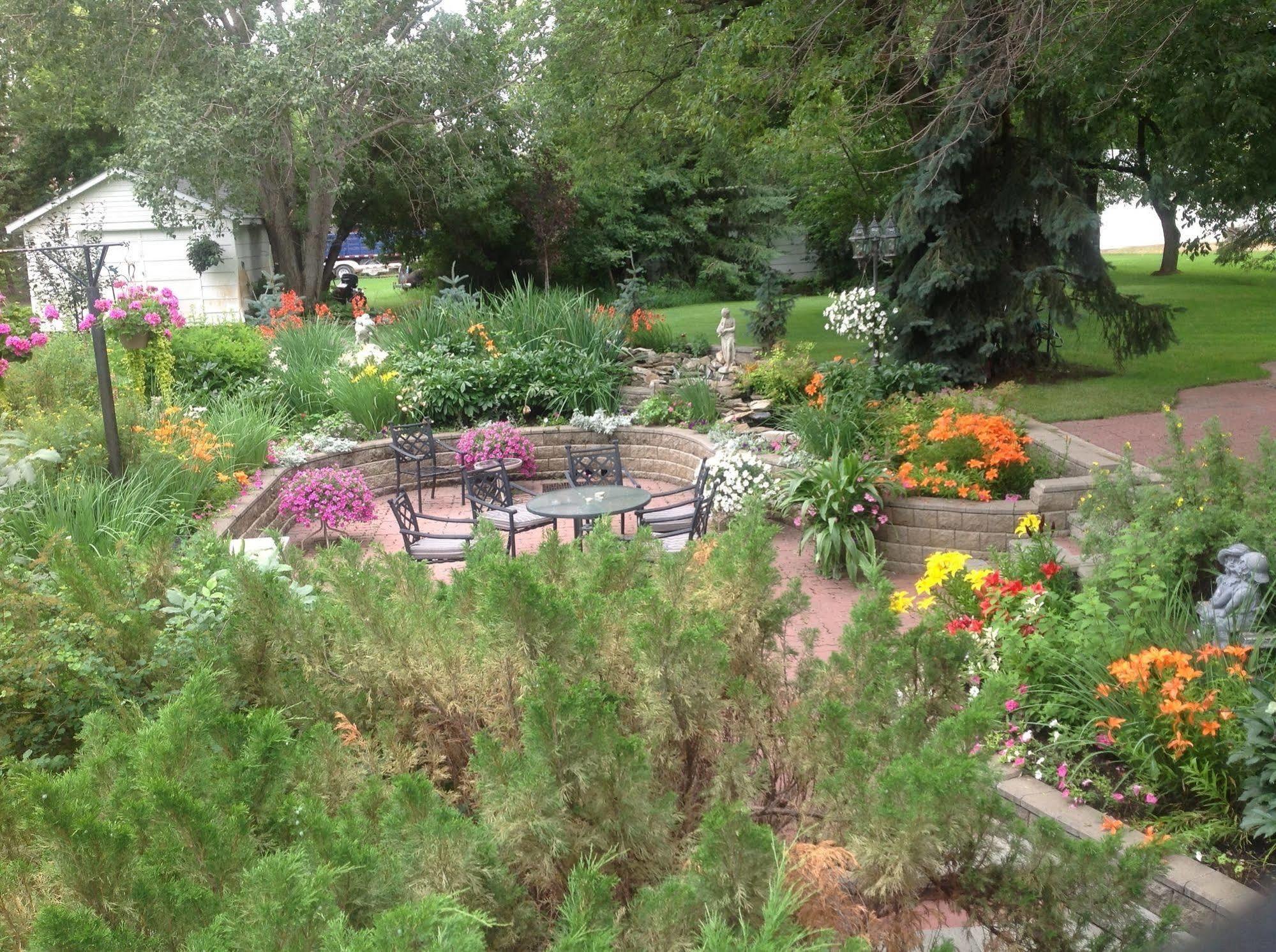 Mcdougall Lane Bed & Breakfast Drumheller Ngoại thất bức ảnh